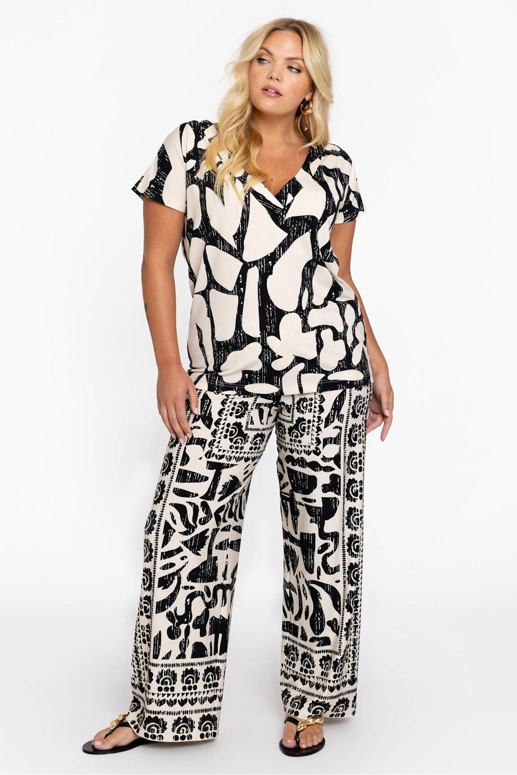 YOEK straight regular waist broek zwart