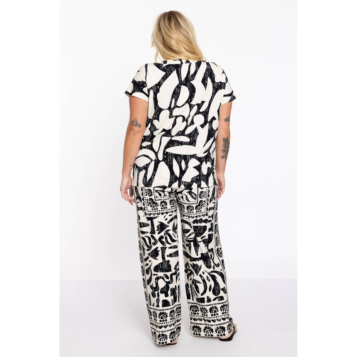 YOEK straight regular waist broek zwart