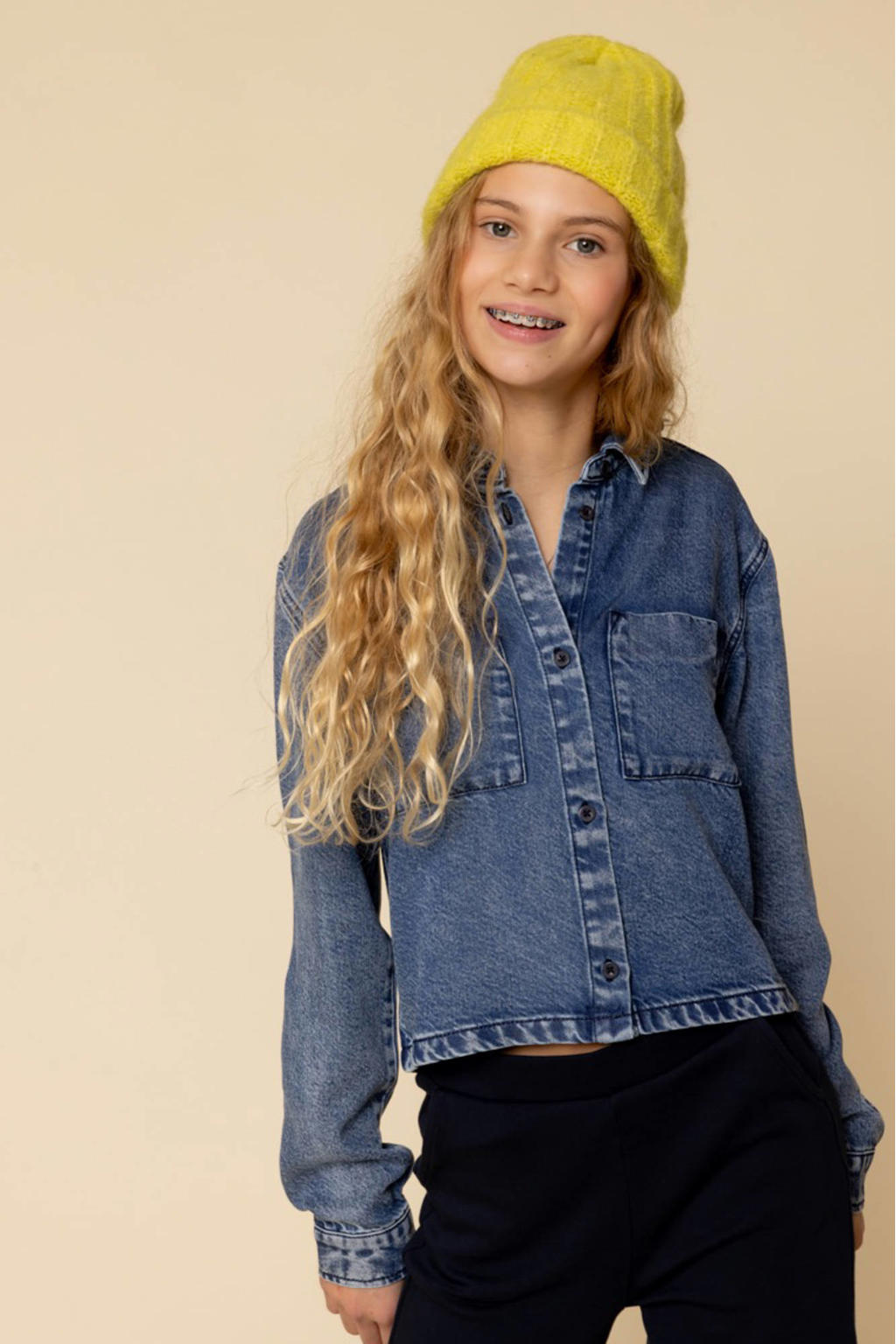 Medium blue denim meisjes LOOXS 10sixteen blouse van lyocell met lange mouwen, klassieke kraag en knoopsluiting