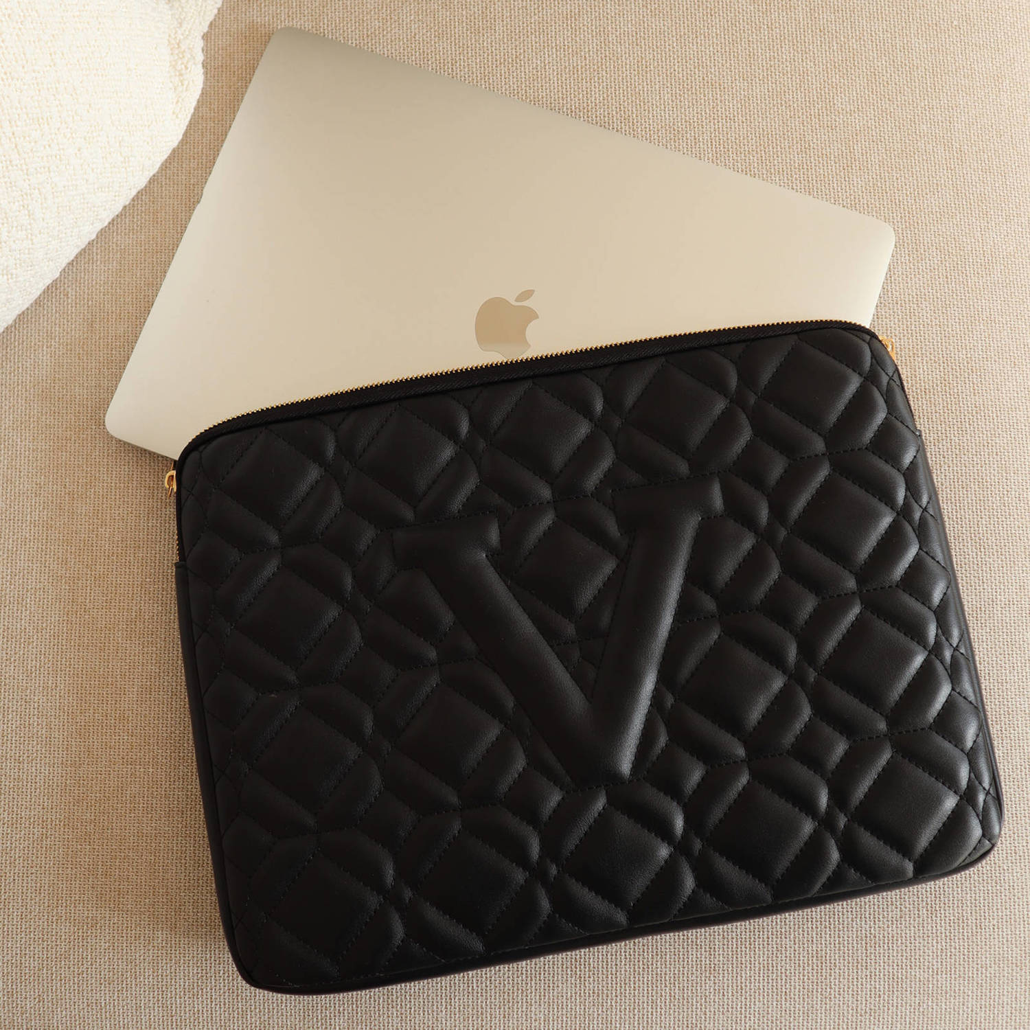 JOSH V 15 inch laptopsleeve Neli zwart