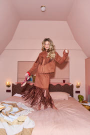 thumbnail: Tessa van Montfoort x PIECES x Wehkamp jasje bruin