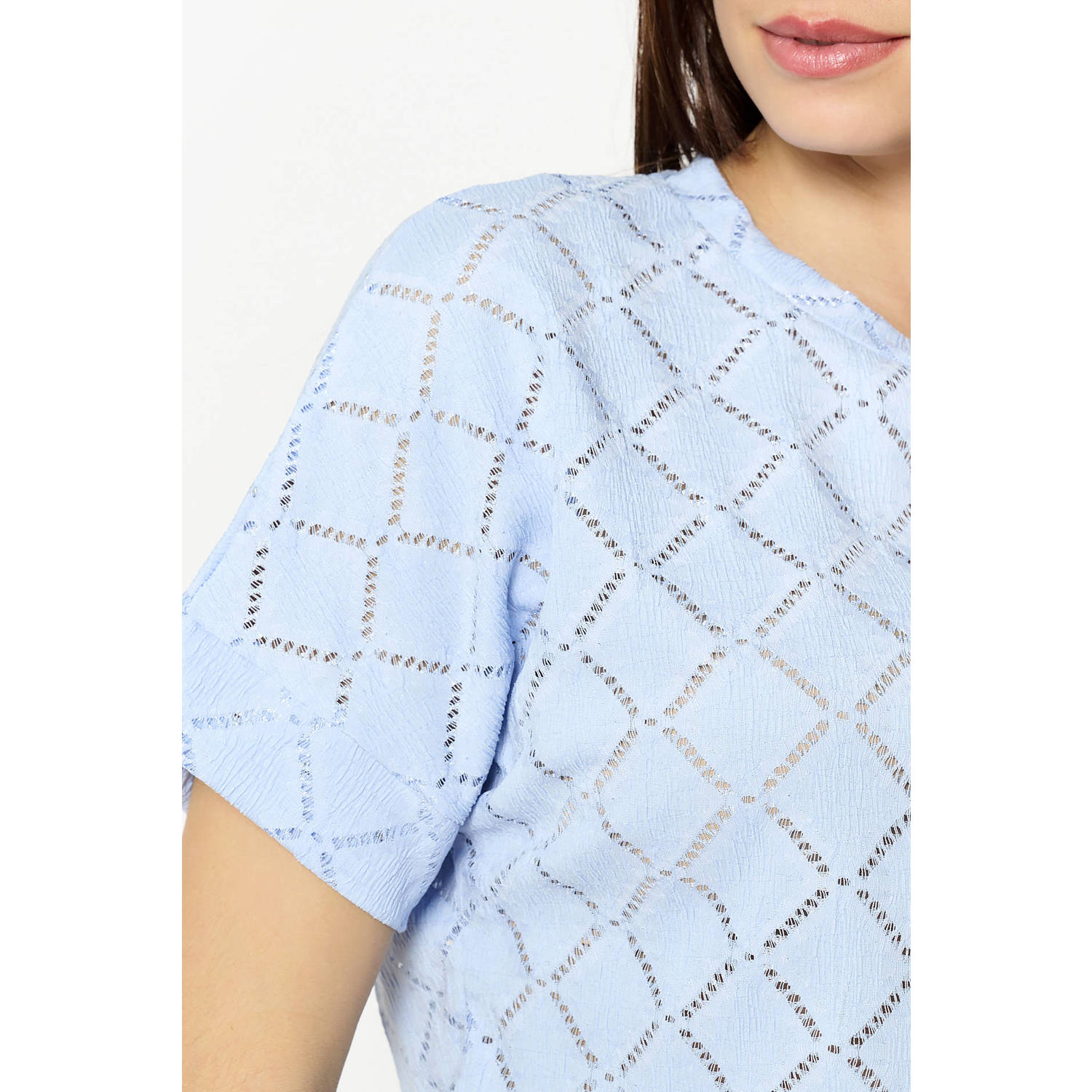 LOLALIZA top lichtblauw broderie