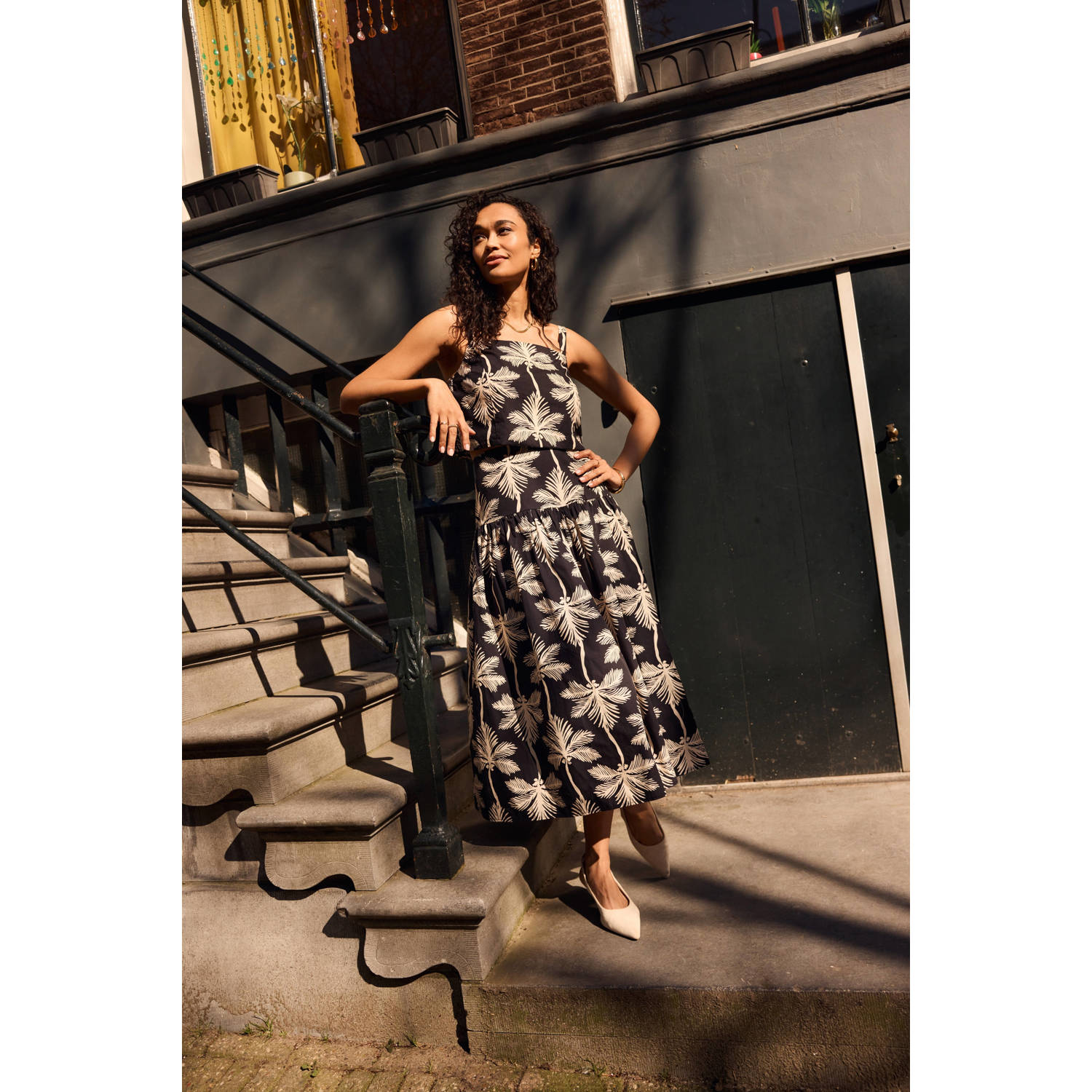 LOLALIZA Romy Monteiro x Wehkamp cropped top zwart