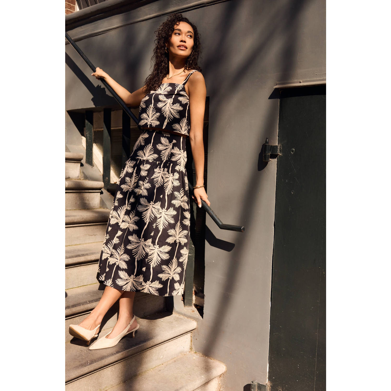 LOLALIZA Romy Monteiro x Wehkamp cropped top zwart