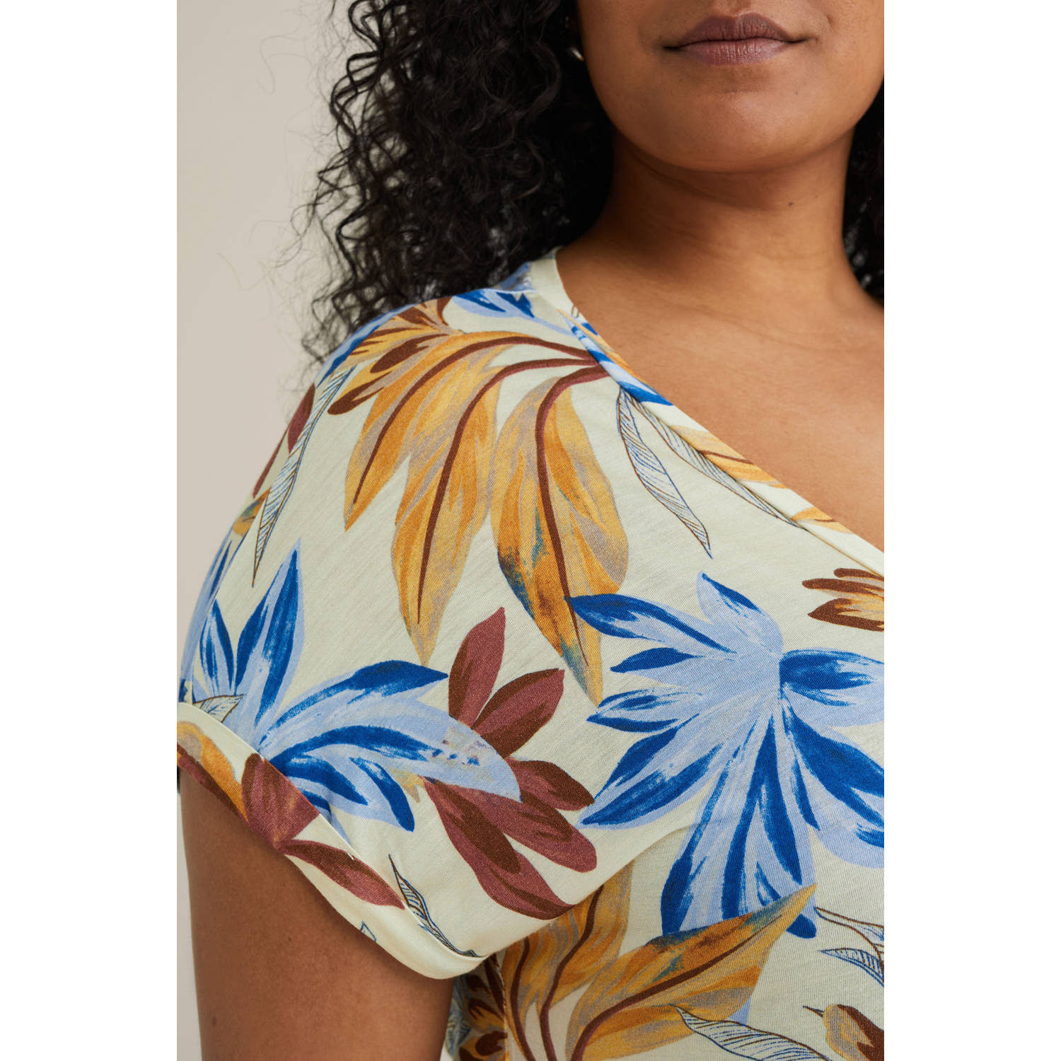 WE Fashion Curve top lichtgeel