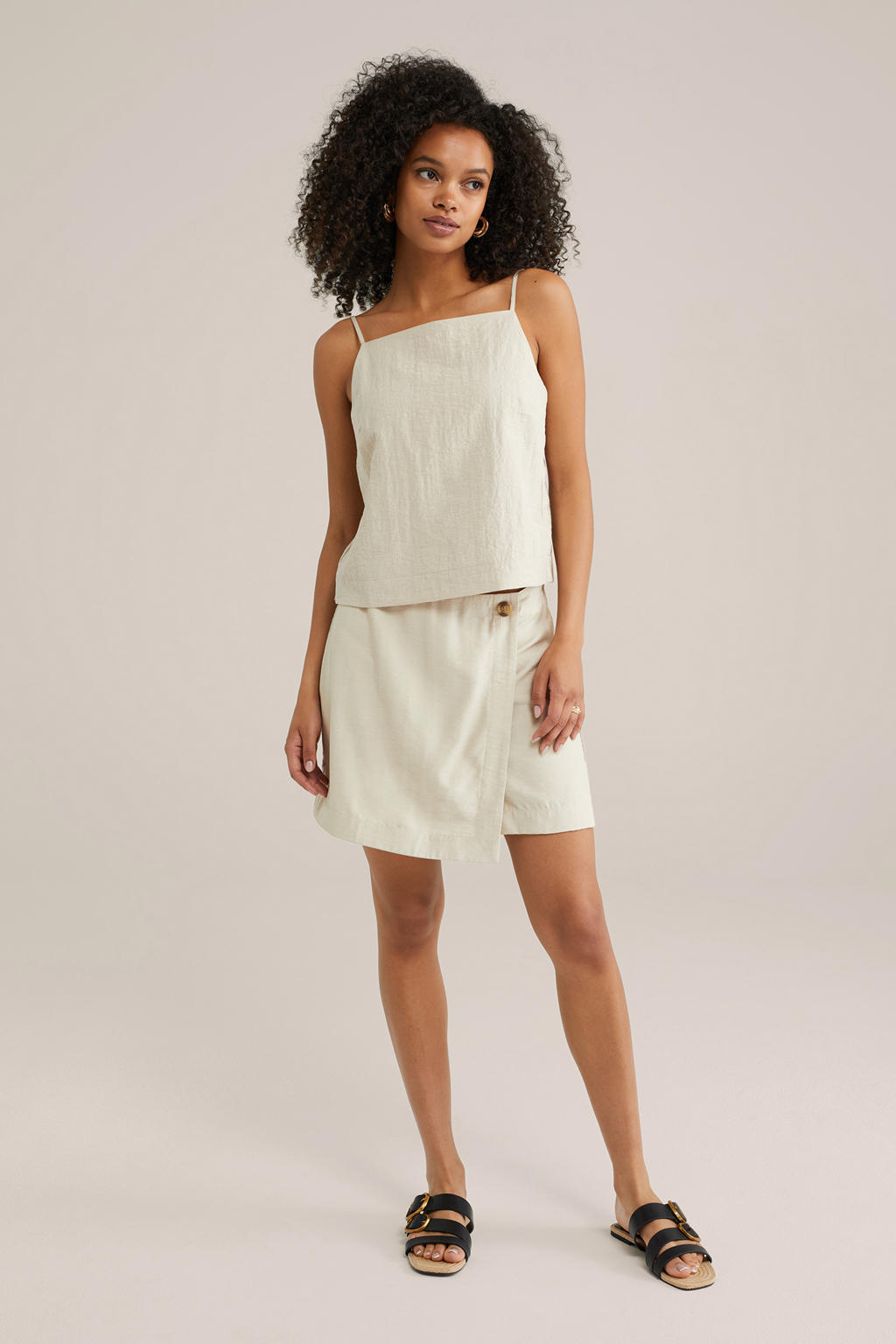 Beige dames WE Fashion top van viscose met effen, spaghettibandjes en vierkante hals