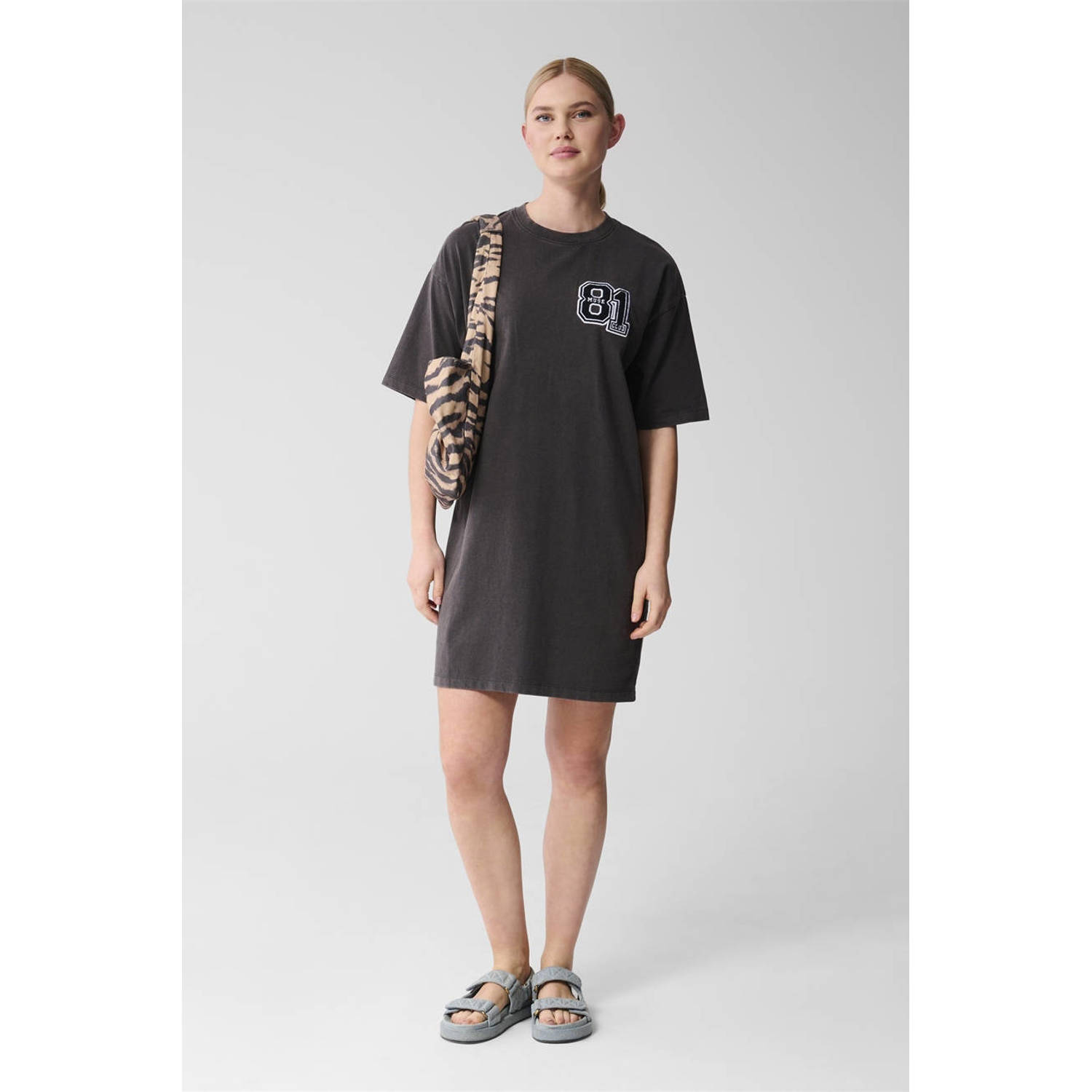 Shoeby t-shirtjurk antraciet