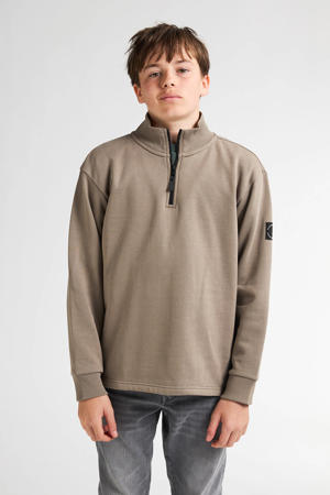 sweater bruin