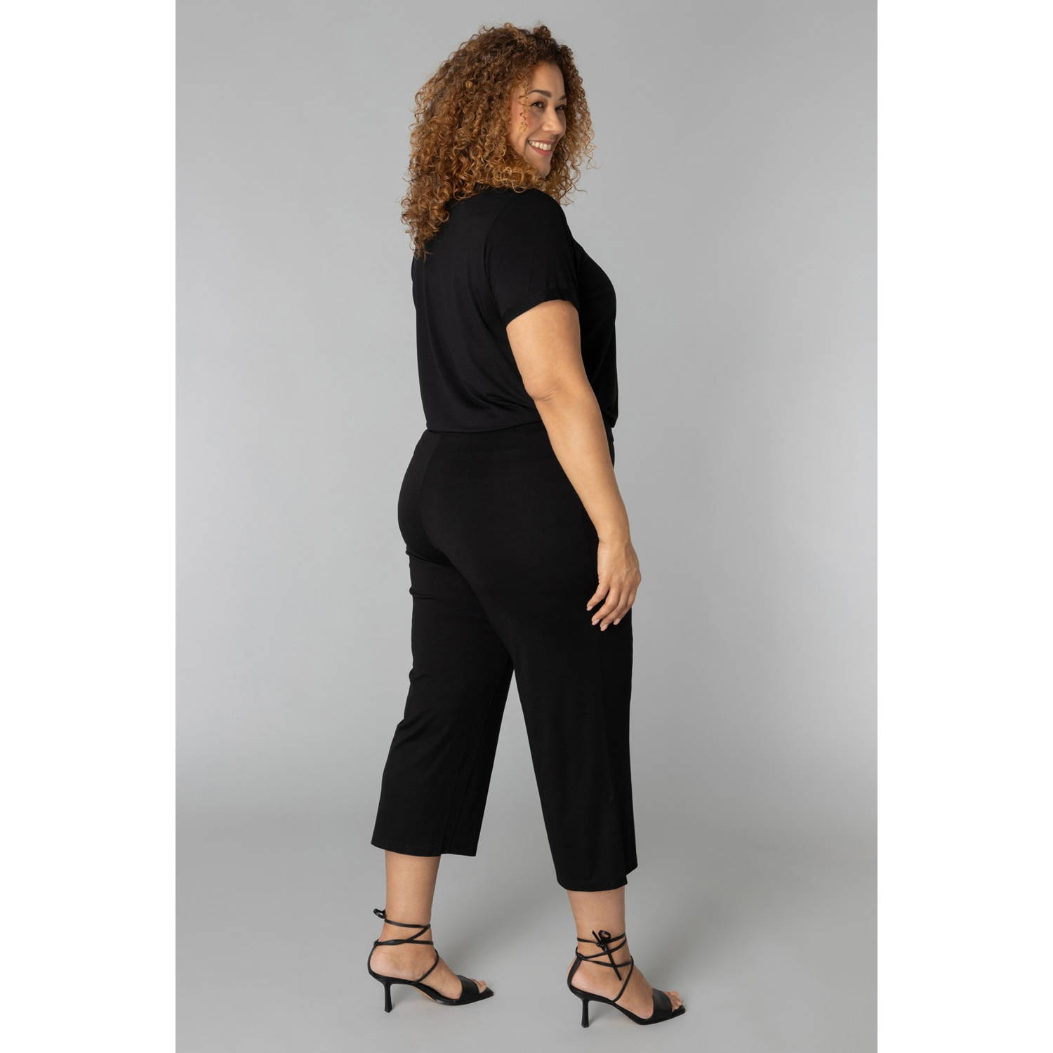 Colletta slim regular waist broek zwart