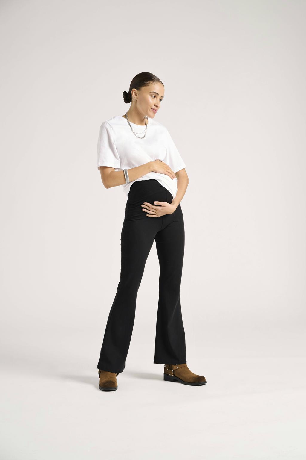 Set van 2 bruin en zwarte dames ONLY MATERNITY flared zwangerschapsbroek van katoen met high waist, elastische tailleband en dierenprint