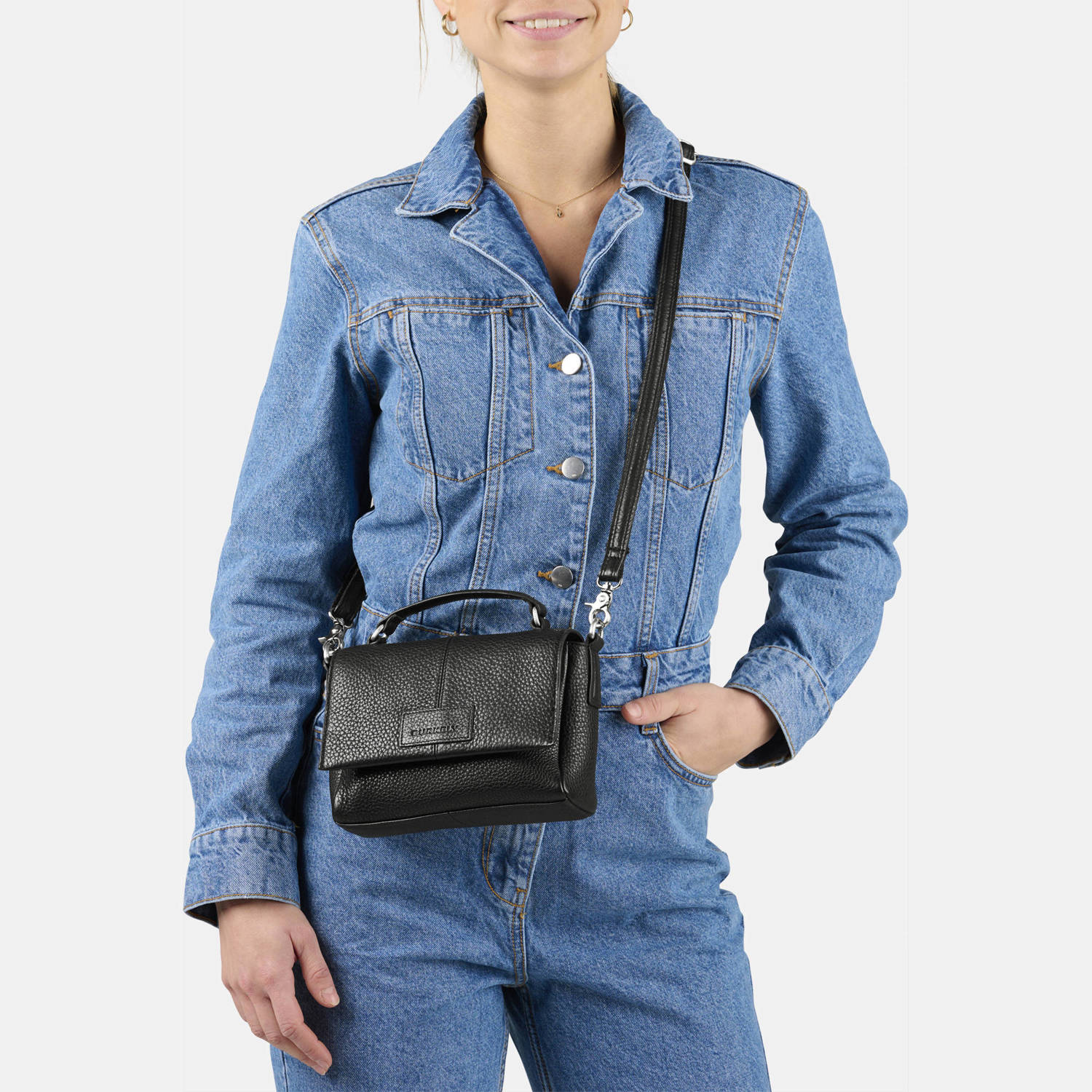 BURKELY leren crossbody tas Soft Skylar Citybag zwart