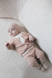 thumbnail: Feetje grof gebreid vest The Magic is in You roze