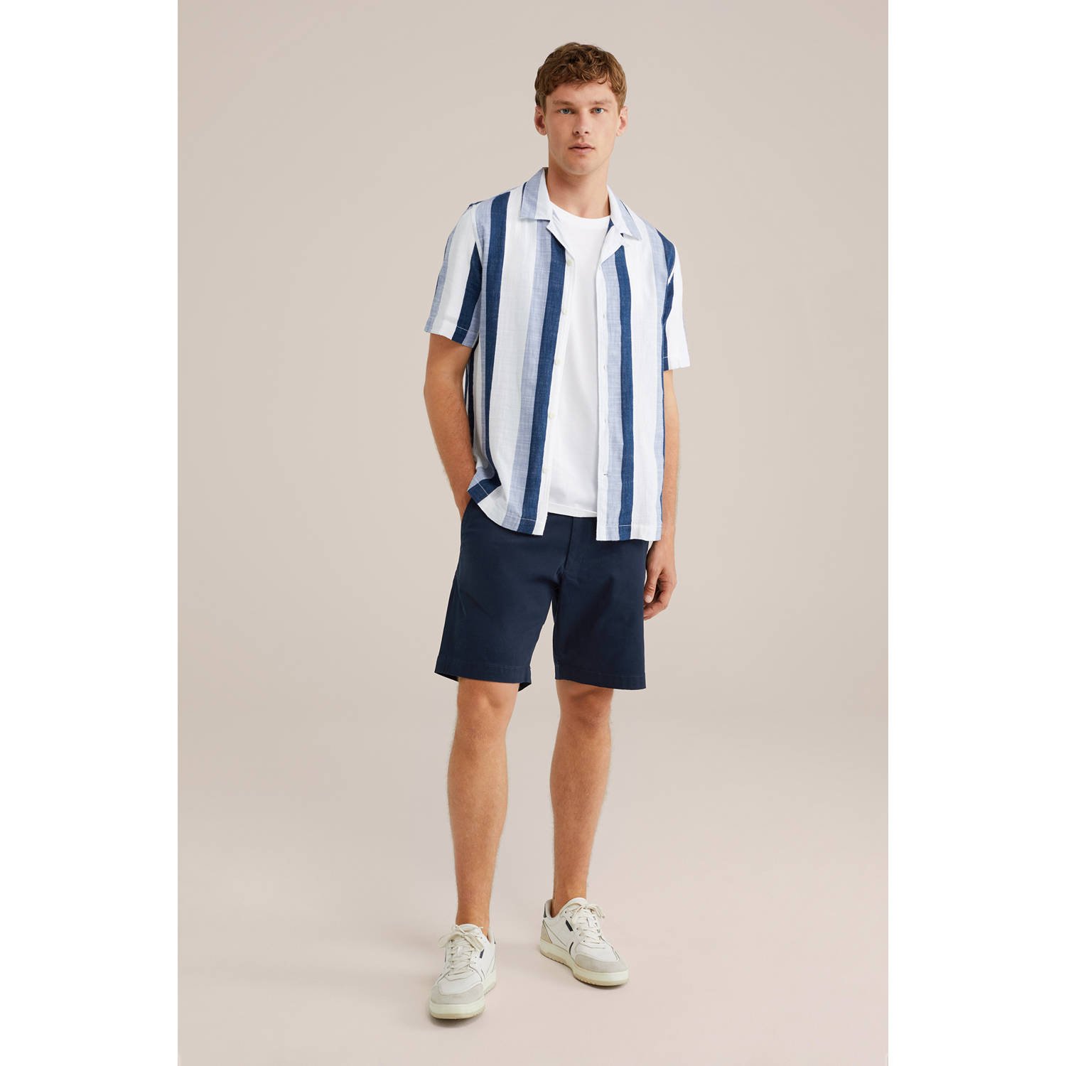 WE Fashion loose chino short donkerblauw