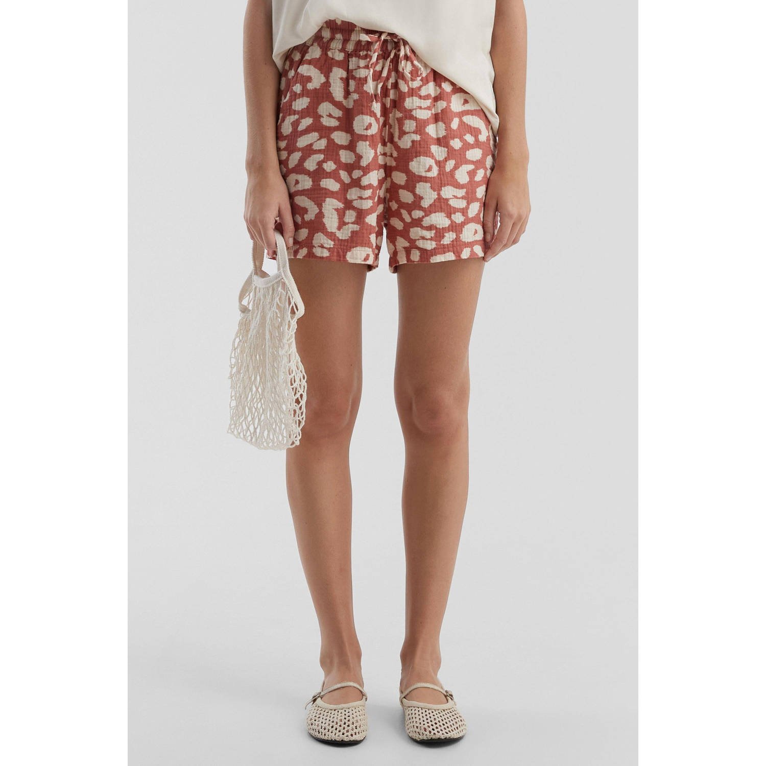 Q S by s.Oliver relaxed regular waist casual short roodbruin