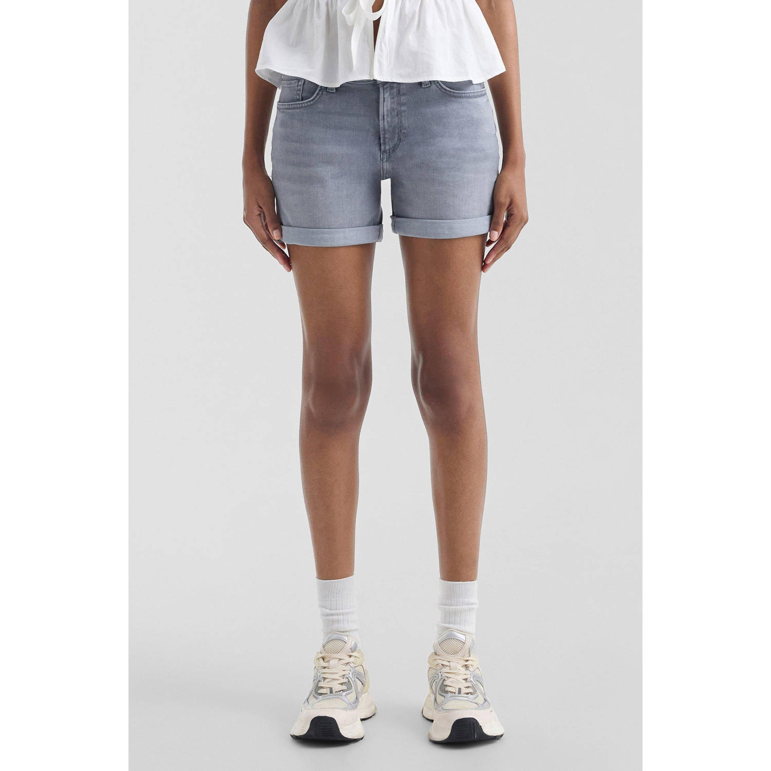 Q S by s.Oliver denim slim regular waist short grey denim