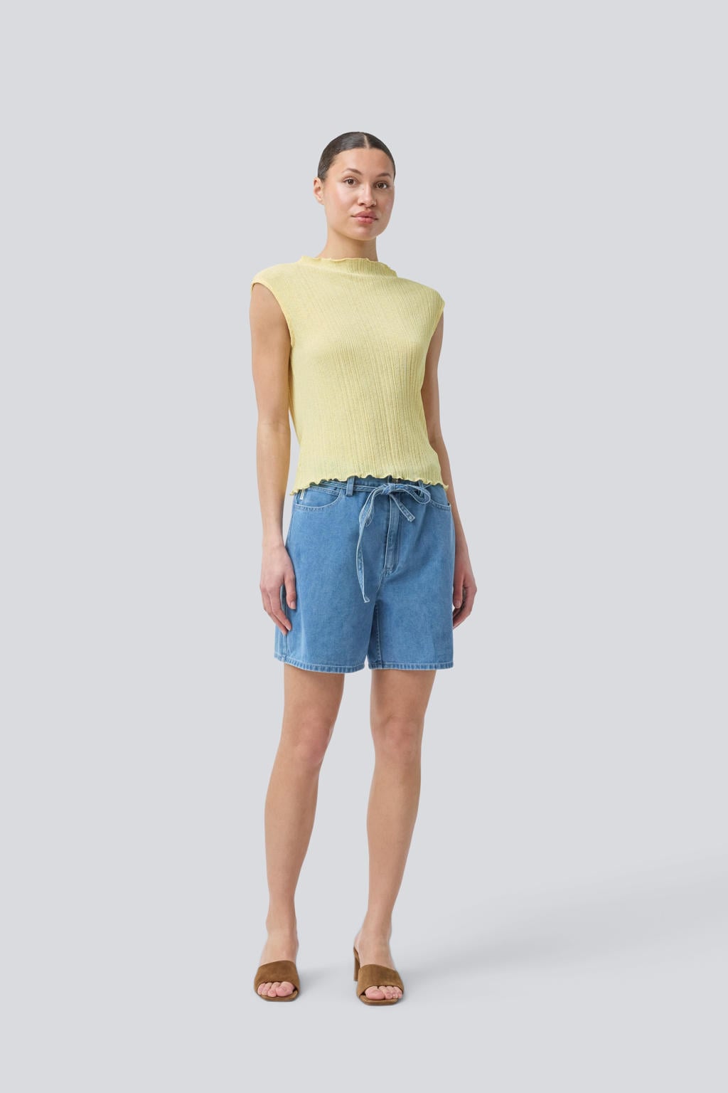 Light blue denim dames Modström straight high waist short van denim met rits- en knoopsluiting en effen