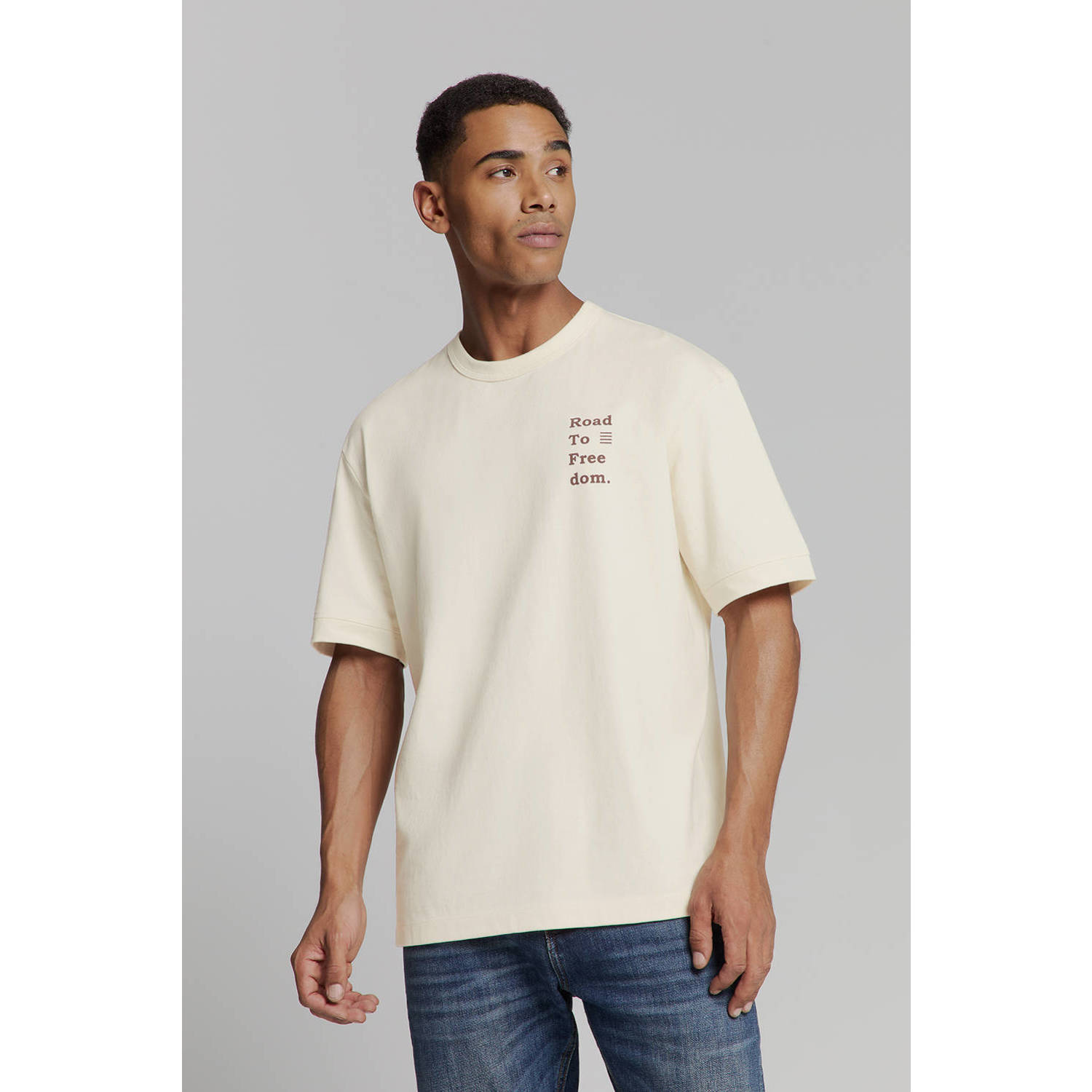 No Excess T-shirt wit