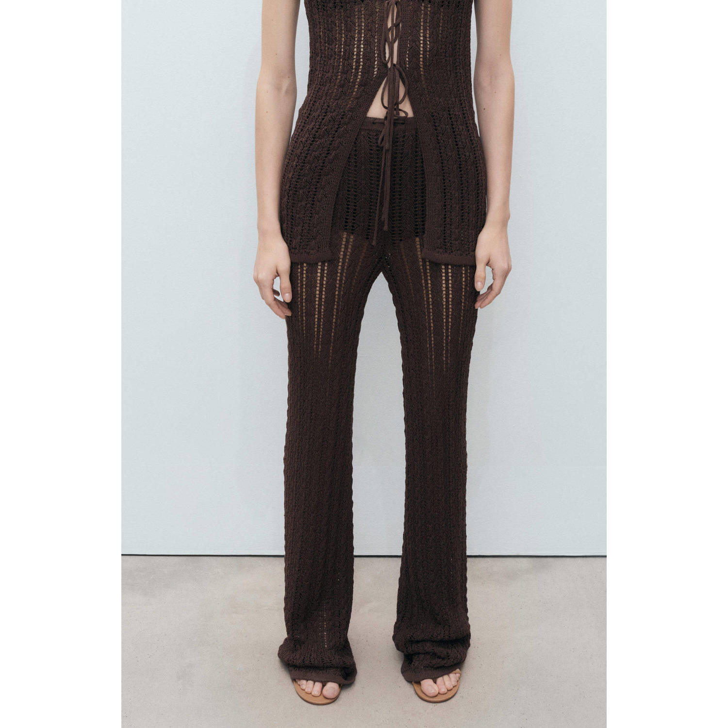 Mango straight regular waist broek bruin gehaakt