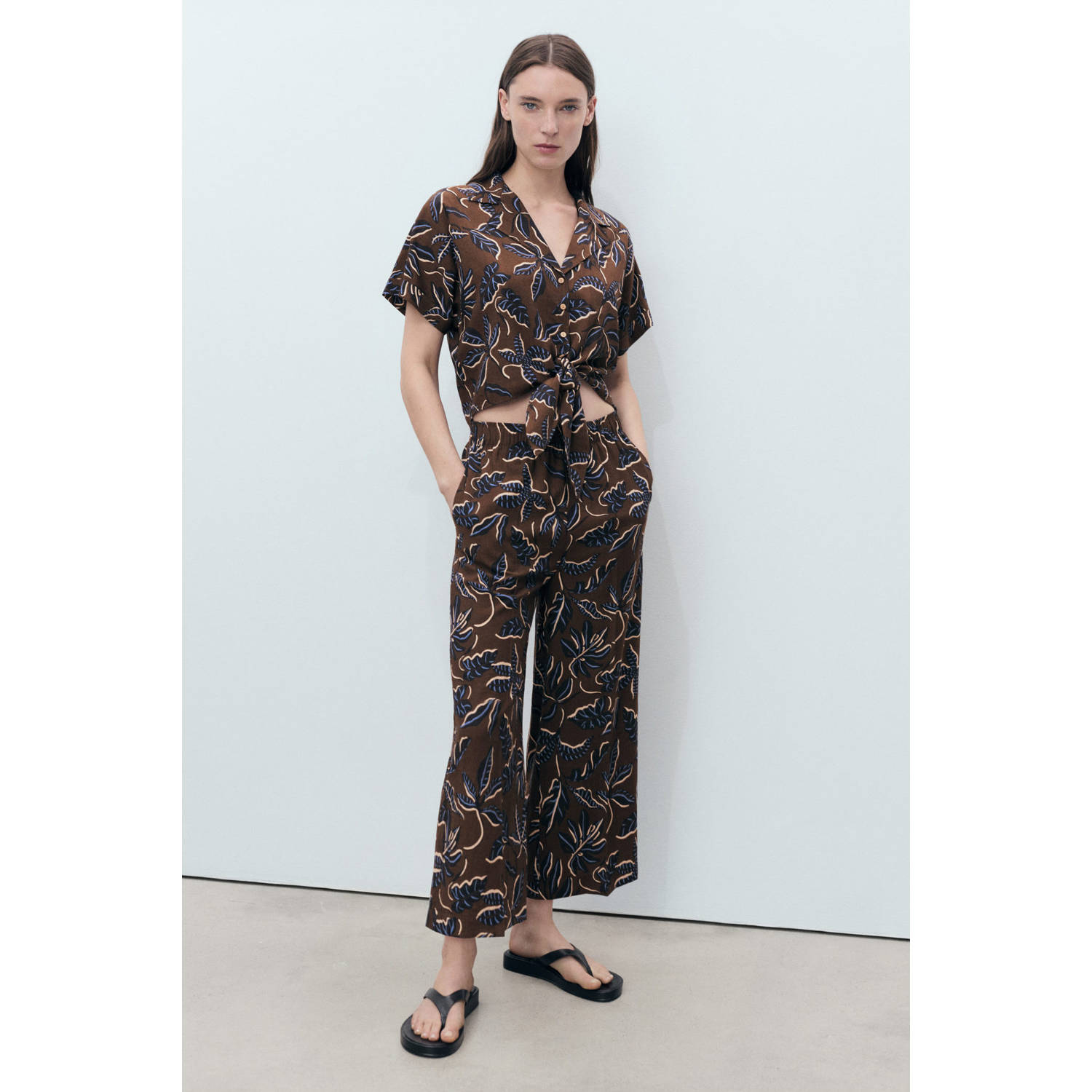 Mango wide leg regular waist broek bruin