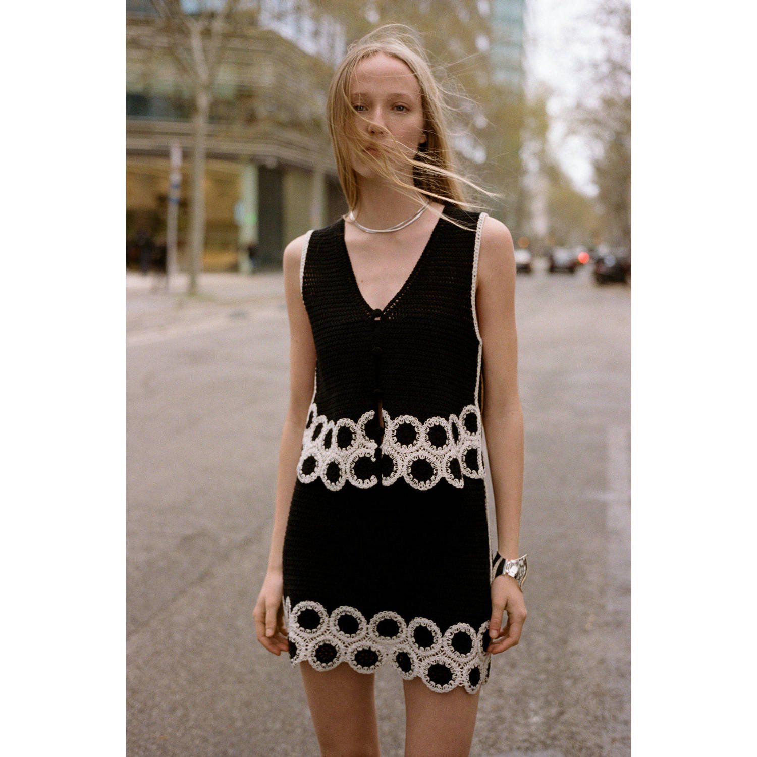 Mango gilet zwart crochet