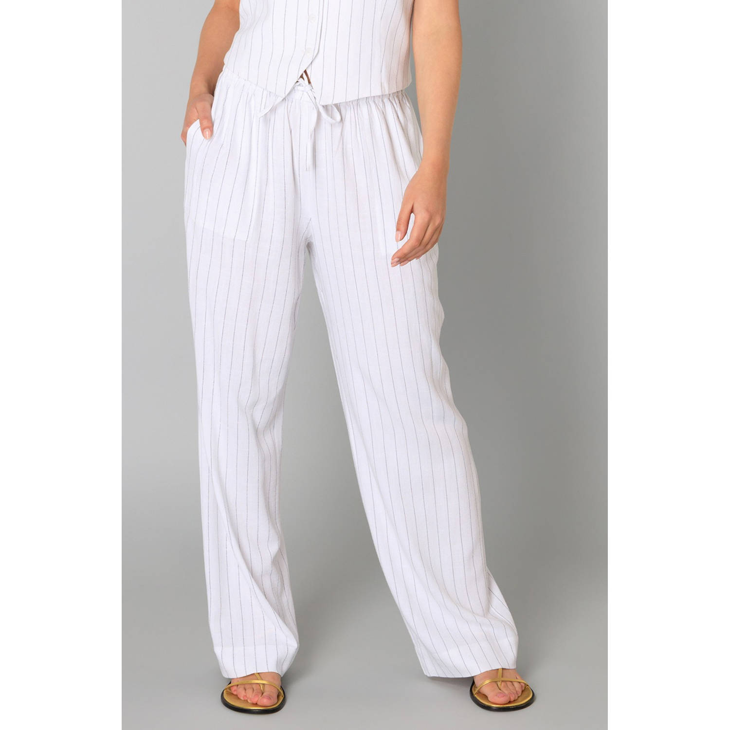 Yest rechtvallend regular waist broek wit