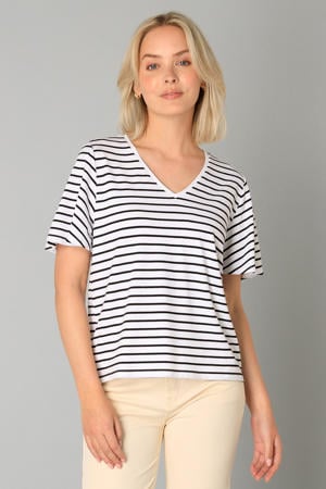 T-shirt wit