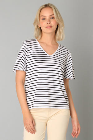 T-shirt wit