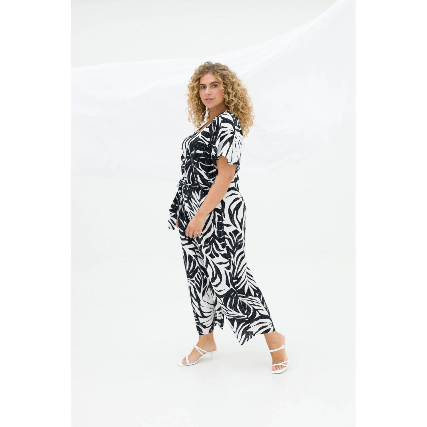 Yesta jumpsuit zwart