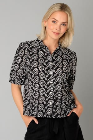 blouse zwart broderie