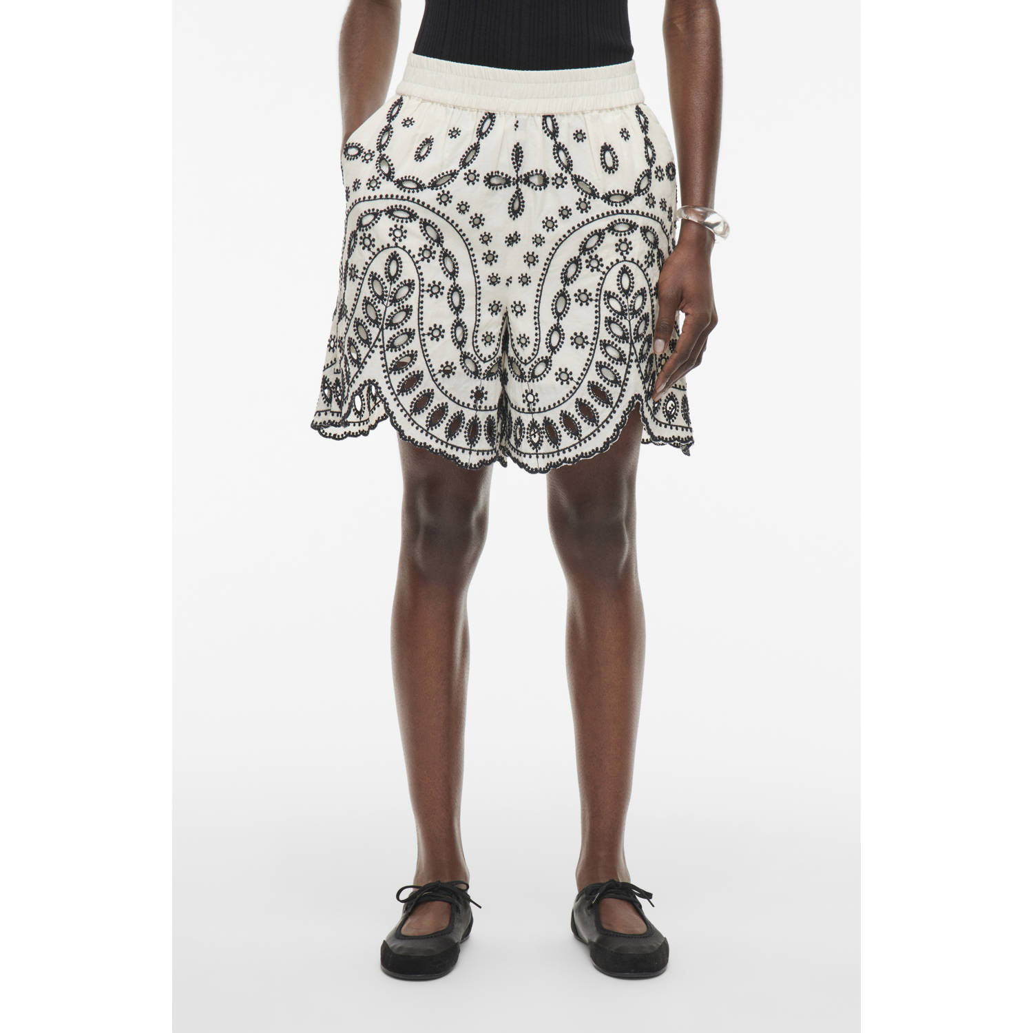 ROUGE EDIT Dames Broeken Roubrodie Wf Shorts Wit