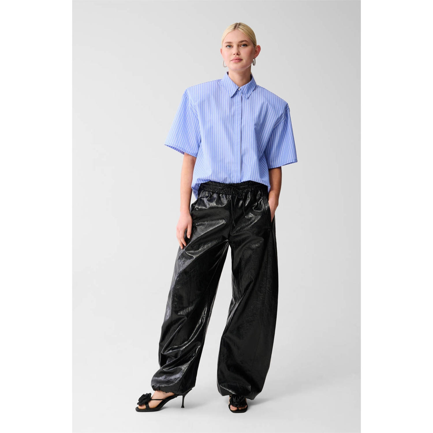 Shoeby imitatieleren barrel high waist coated broek zwart