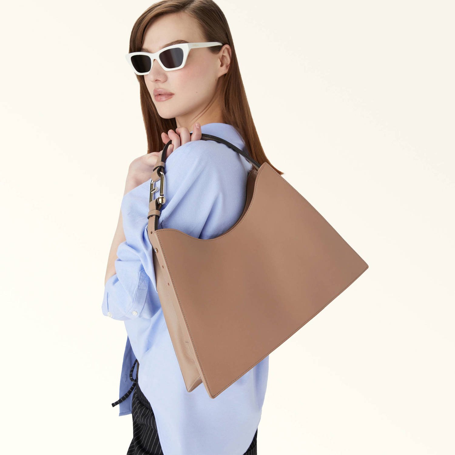Furla leren schoudertas Nuvola L lichtbruin