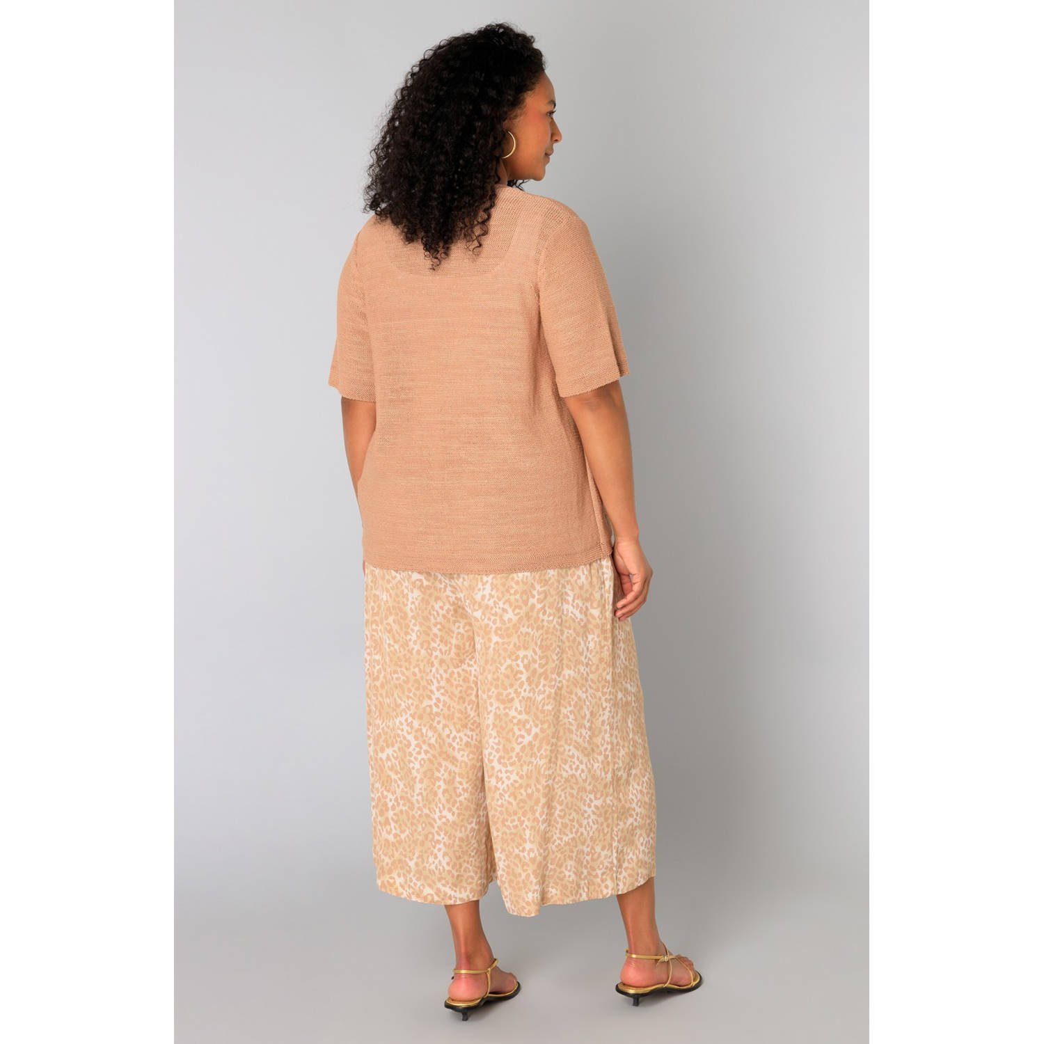 Yesta gebreid vest camel