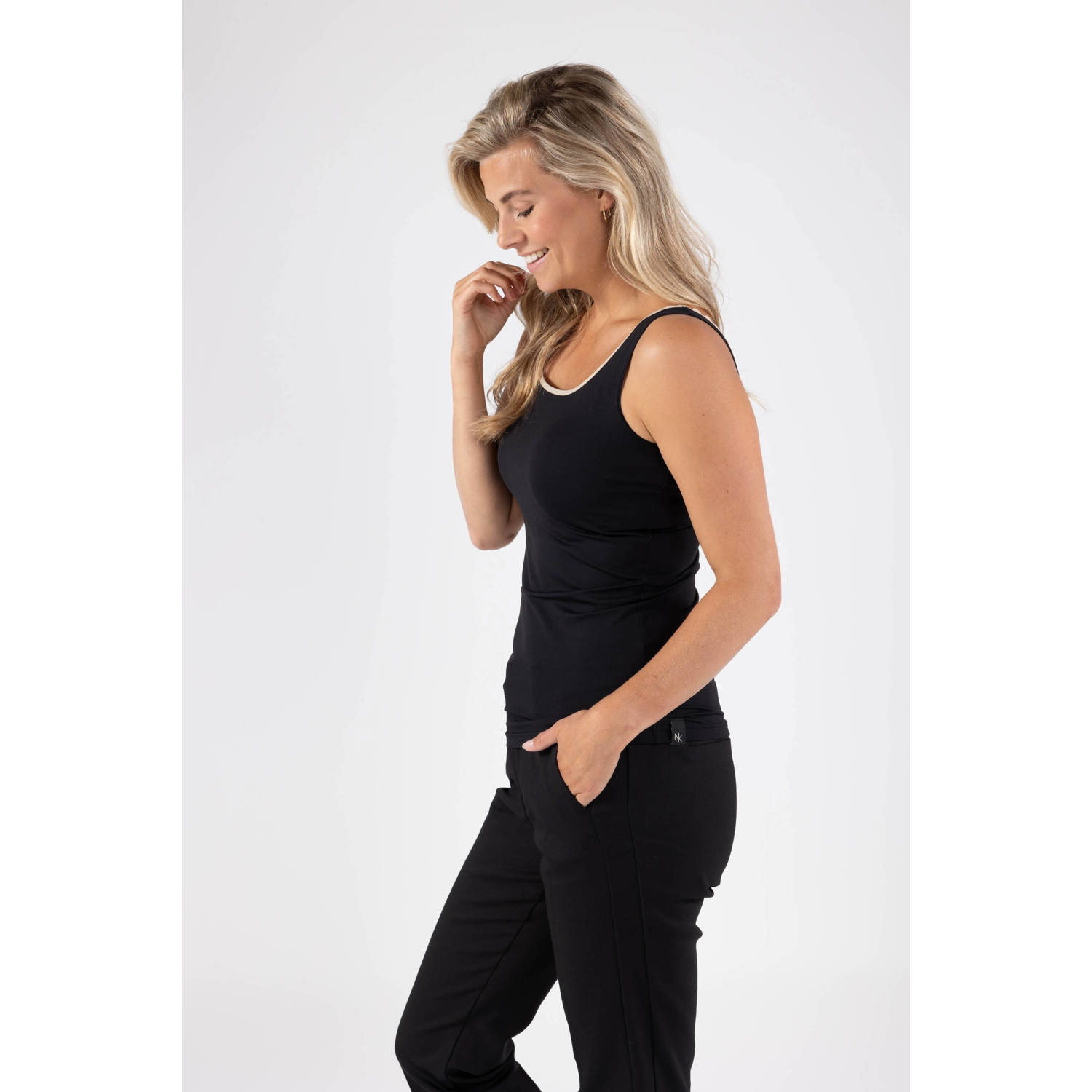 NUKUS top zwart