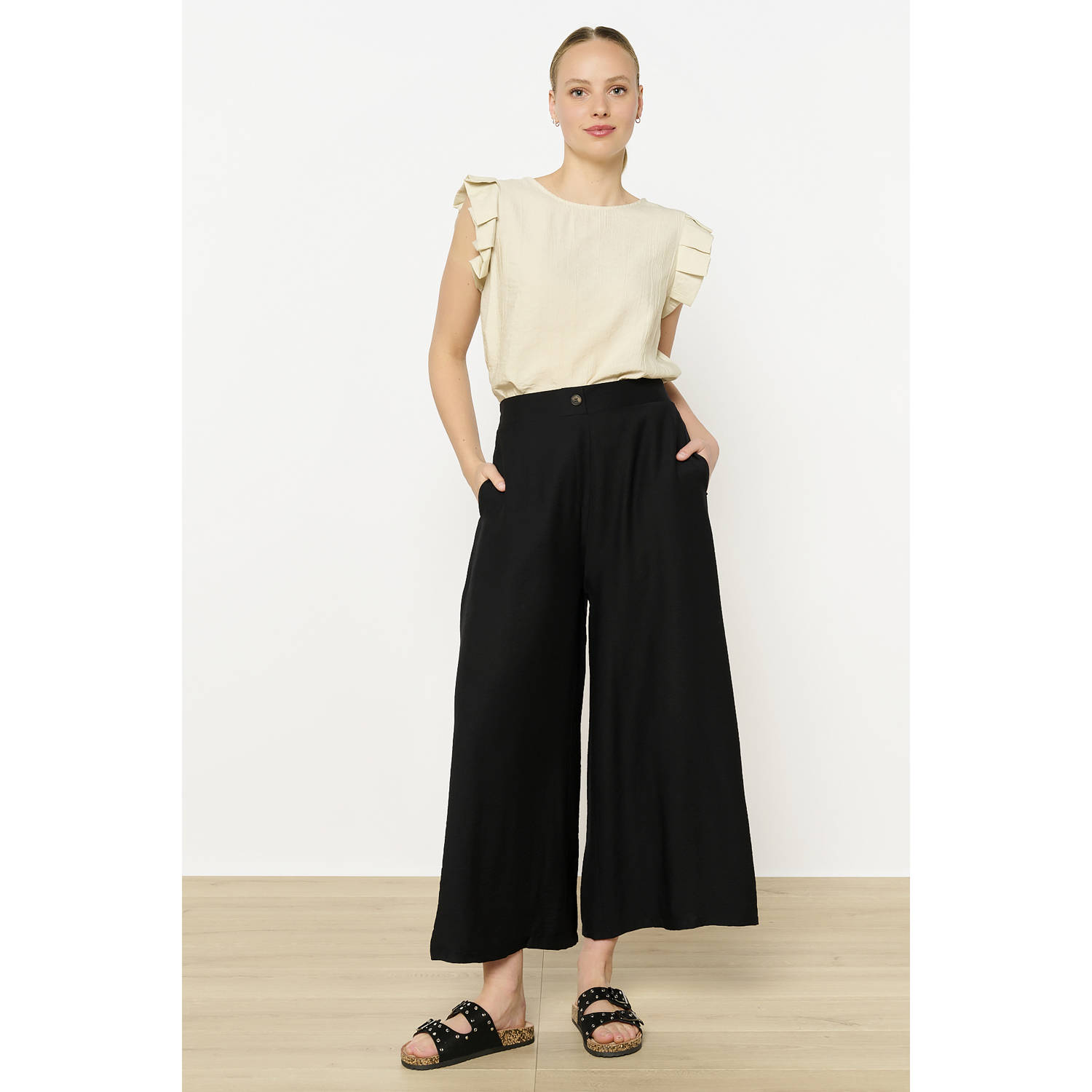LOLALIZA wide leg regular waist culotte zwart