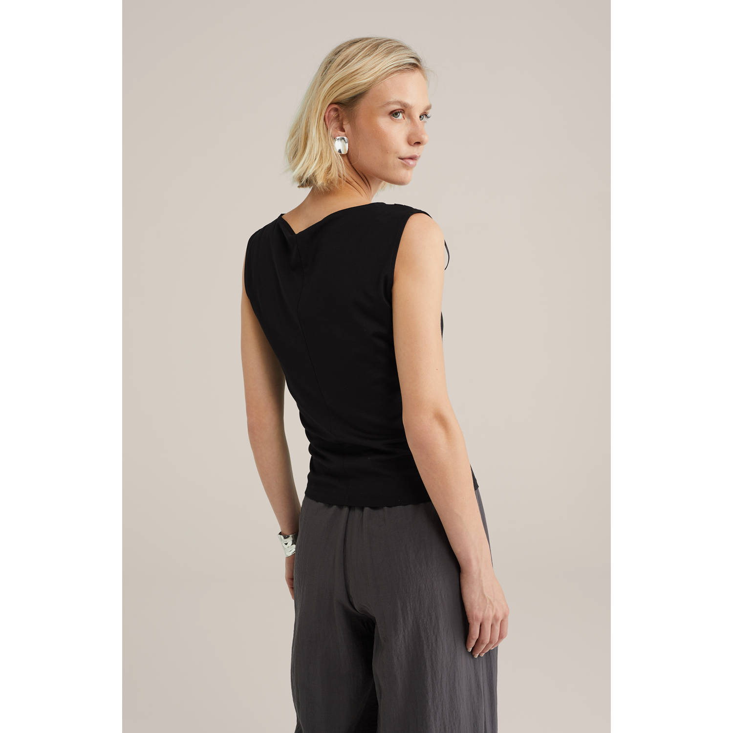 WE Fashion mouwloze top zwart