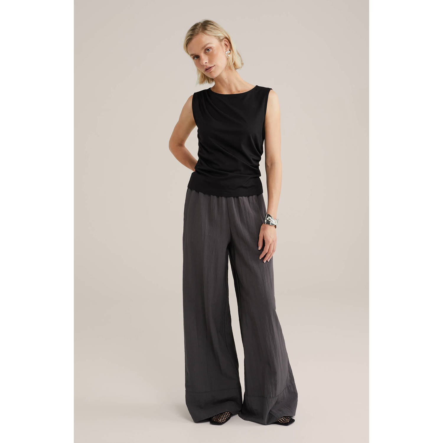 WE Fashion mouwloze top zwart