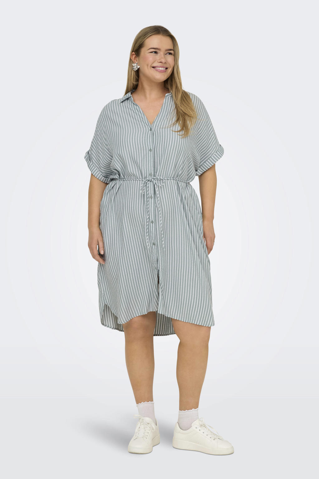 Mintgroen en witte dames ONLY CARMAKOMA zomerjurk van viscose met strepenprint, korte mouwen en button down sluiting
