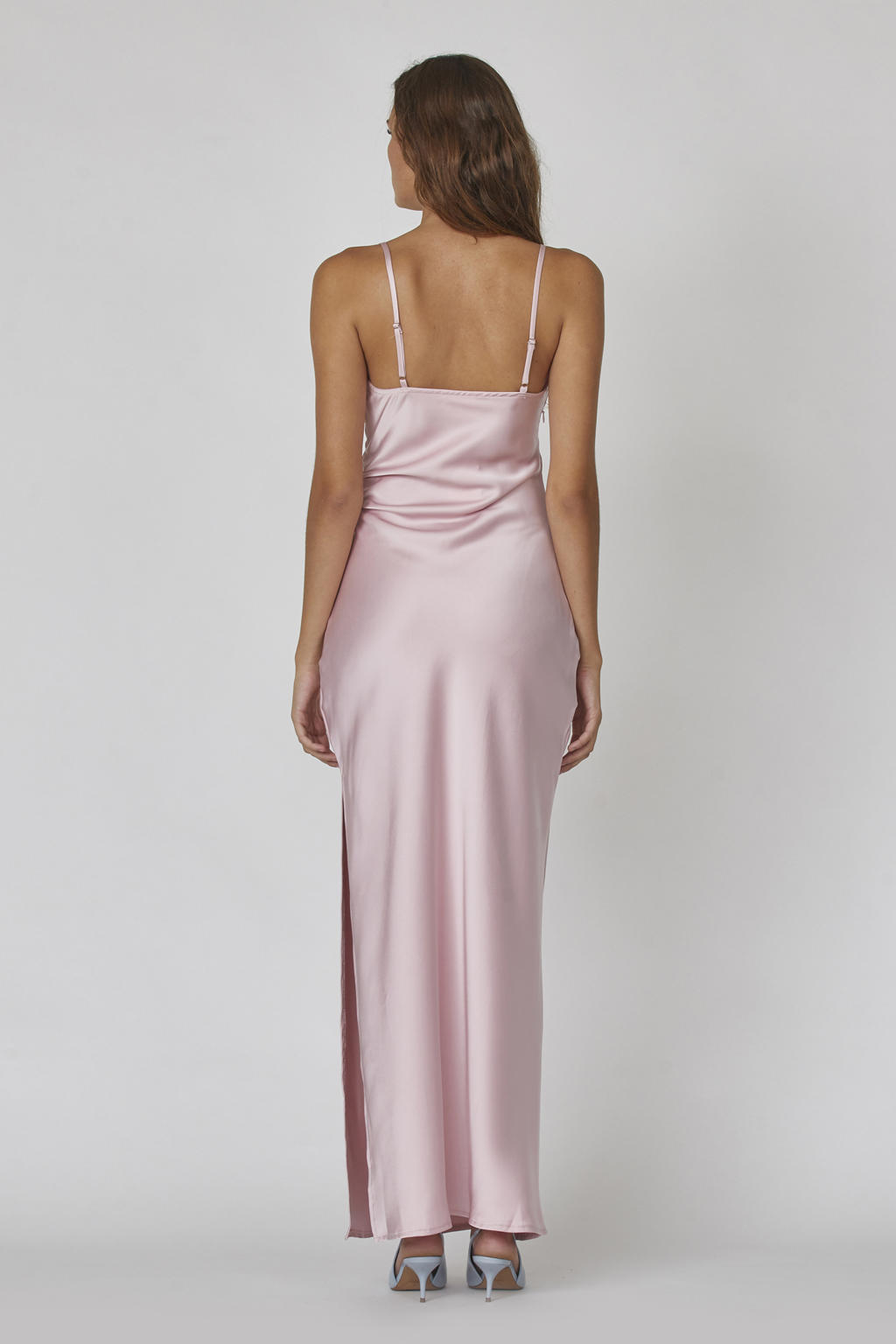 Satijnen jurk met smalle bandjes - lila - Voguish Boutique Satijnen jurk met smalle bandjes - lila - Voguish Boutique