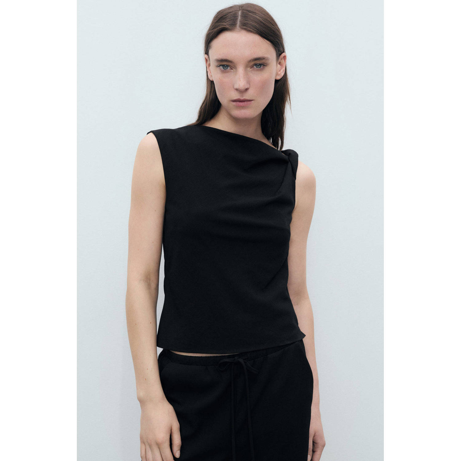 Mango wide leg regular waist broek zwart