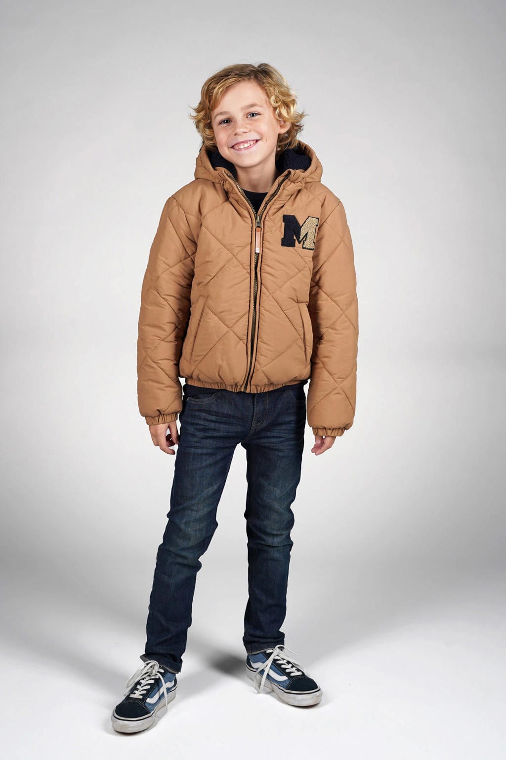 Beige jongens Moodstreet gewatteerde jas winter met effen, lange mouwen, capuchon, ritssluiting en quilted