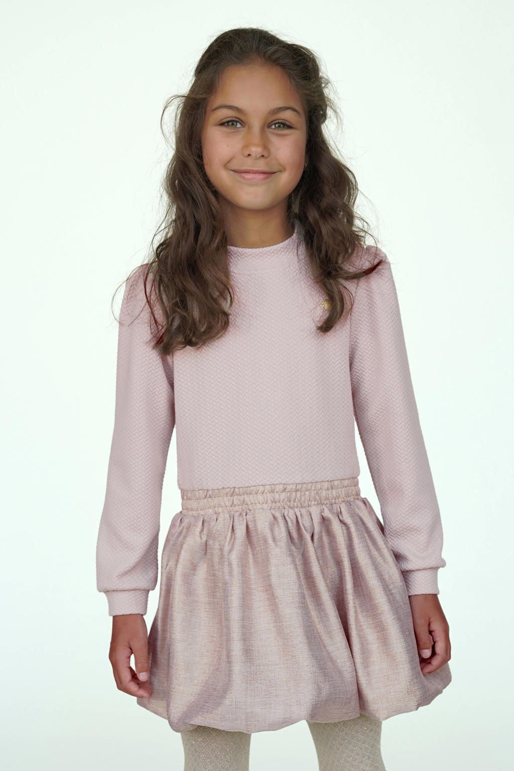 Lichtbruine meisjes Le Chic korte jurk van polyester met lange mouwen, opstaande kraag, elastische tailleband en glimmend detail