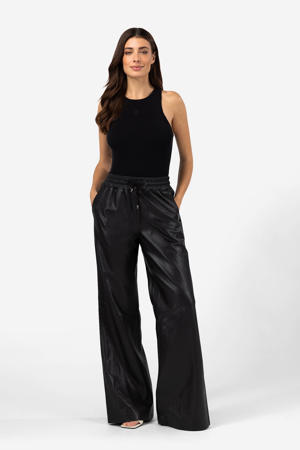 imitatieleren wide leg regular waist casual broek zwart