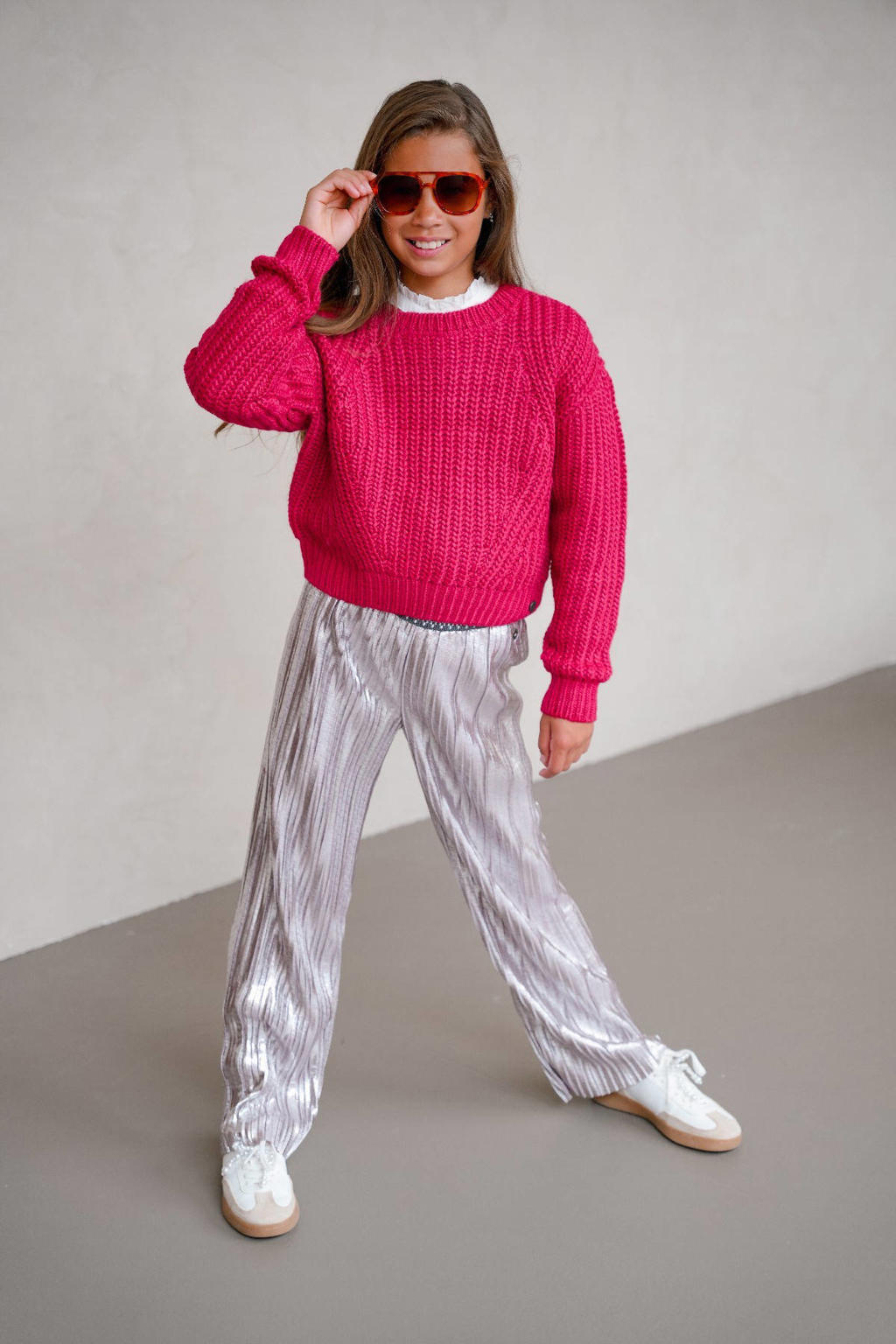 Zilverkleurige meisjes Like Flo loose casual broek van polyester met regular waist, elastische tailleband en effen