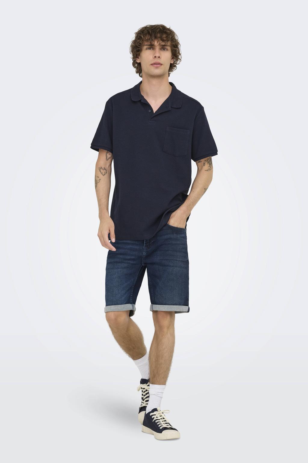 Donkerblauwe heren ONLY & SONS regular polo van katoen met effen, korte mouwen, knoopsluiting en textuur
