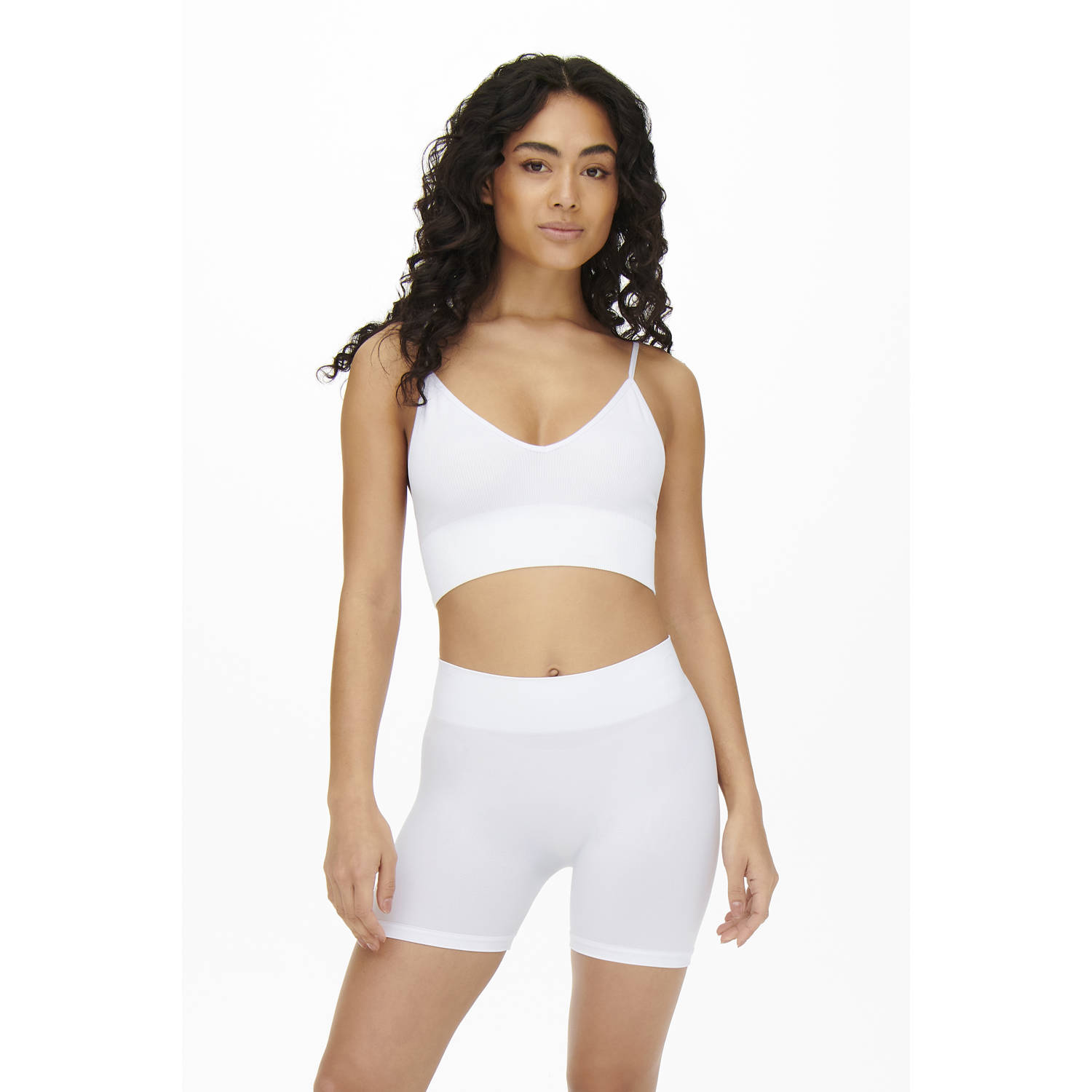 ONLY naadloze short ONLVICKY wit