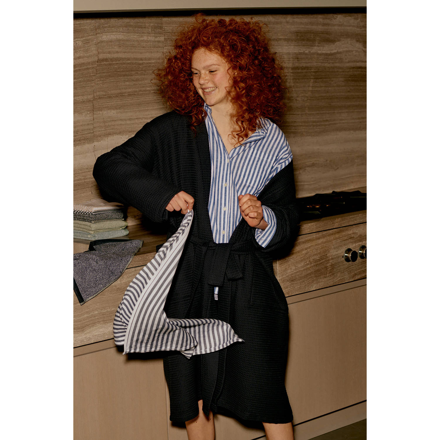 Vandyck unisex badjas Biarritz met wafelstructuur donkerblauw