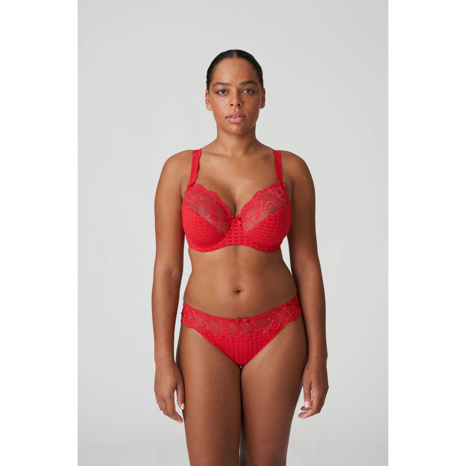 PrimaDonna string Madison rood