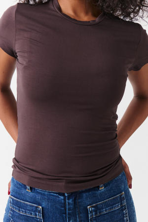 T-shirt bruin