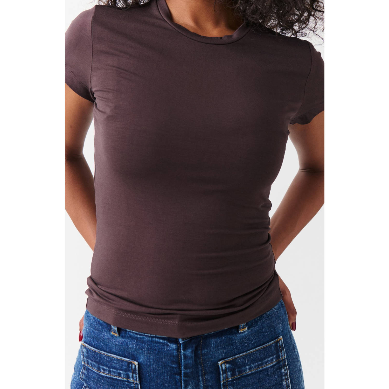 Gina Tricot T-shirt bruin